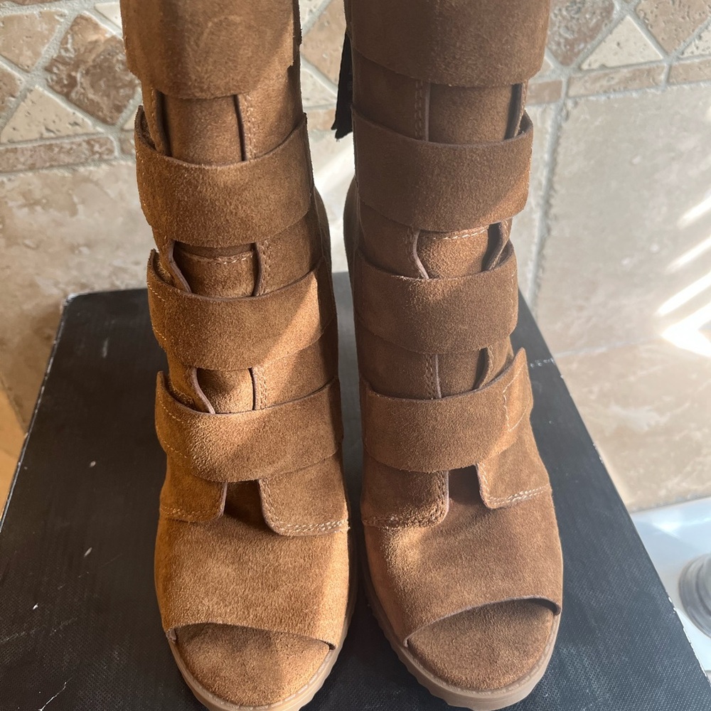 DKNY Chic Tan Heeled Boots for Women